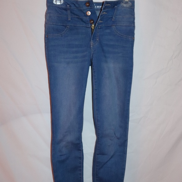 Three Button High Waist Jeans - Picture 2 of 2